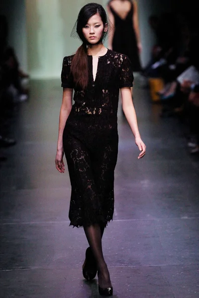 Look 48